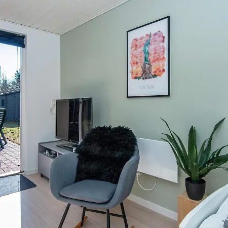 6 Person In Logstor-by Traum * Løgsted