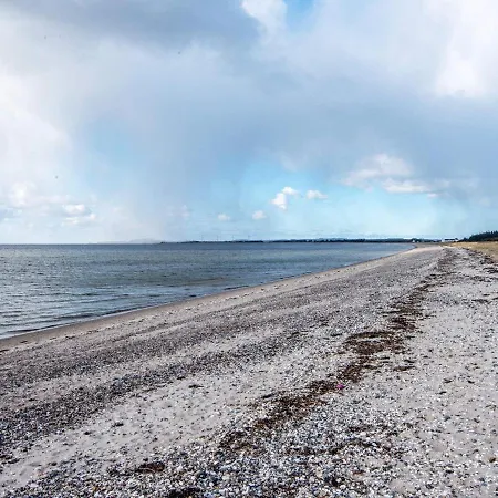 6 Person In Logstor-by Traum * Løgsted