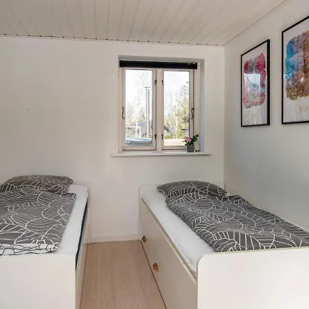 6 Person In Logstor-by Traum * Løgsted